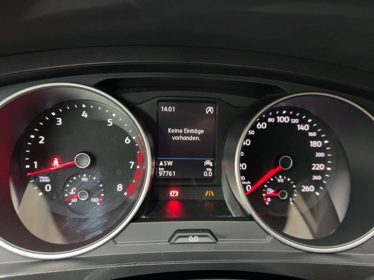 Tiguan 1.5 TSI Comfortline AHK ACC Navi Kamera Lane Ass. Climatronic Sitzh.