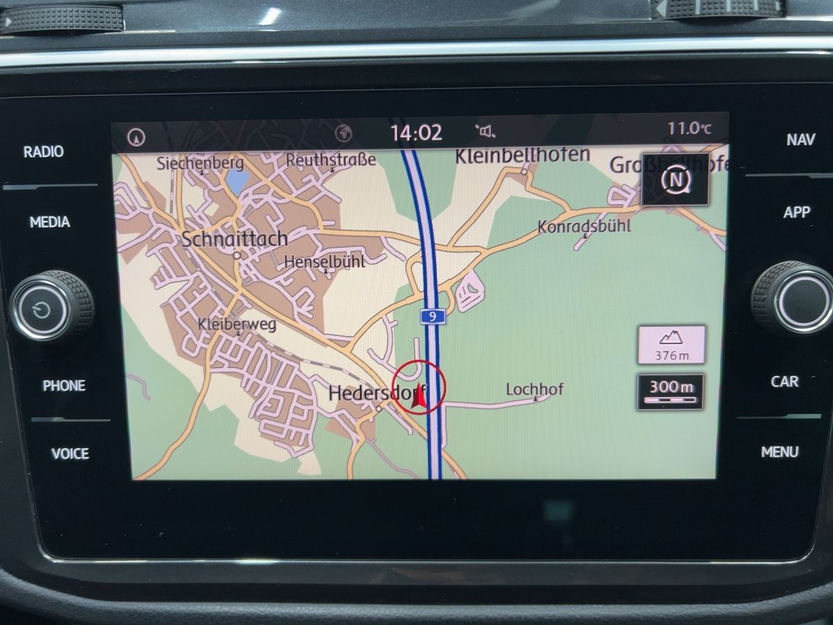 Tiguan 1.5 TSI Comfortline AHK ACC Navi Kamera Lane Ass. Climatronic Sitzh.