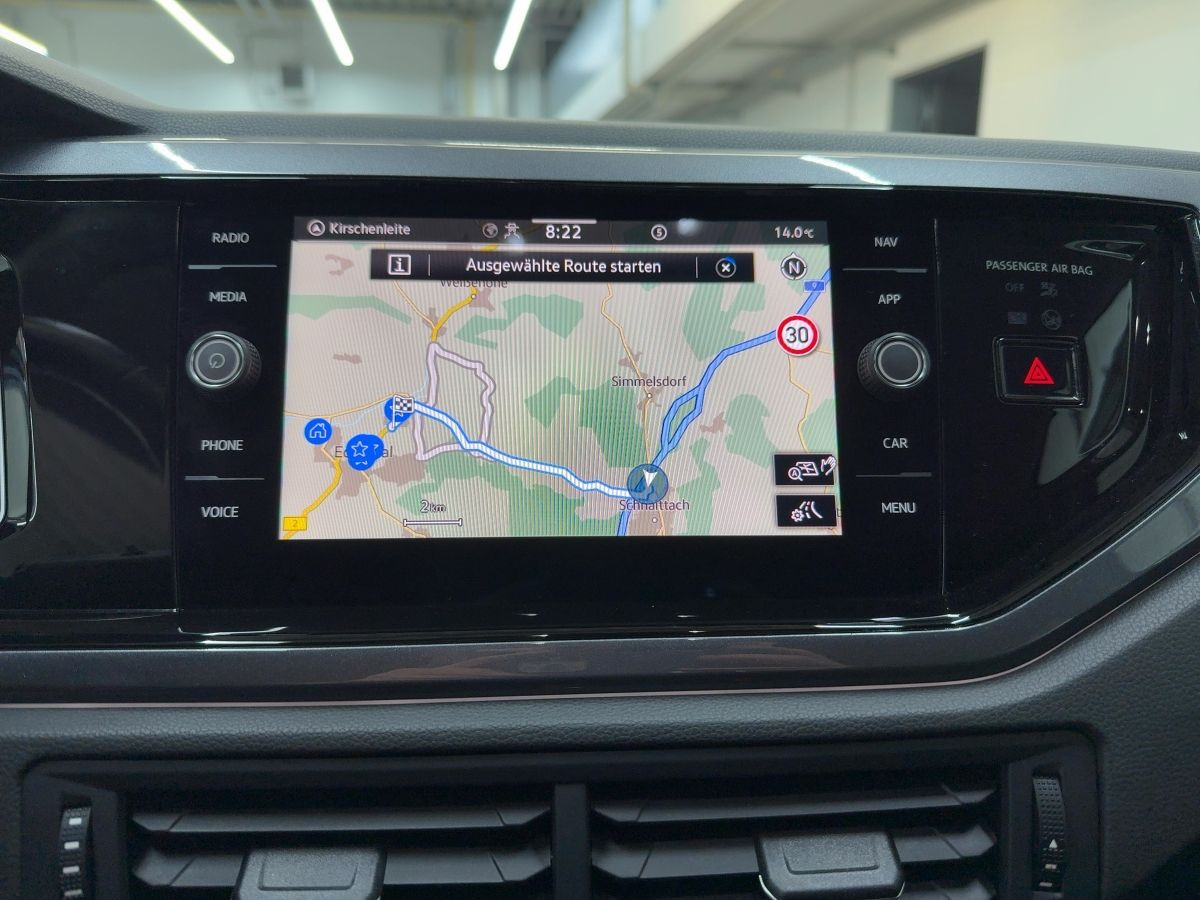 Polo 1.0 TSI Highline ACC Navi Kamera Climatronic Bluet. Sitzh.