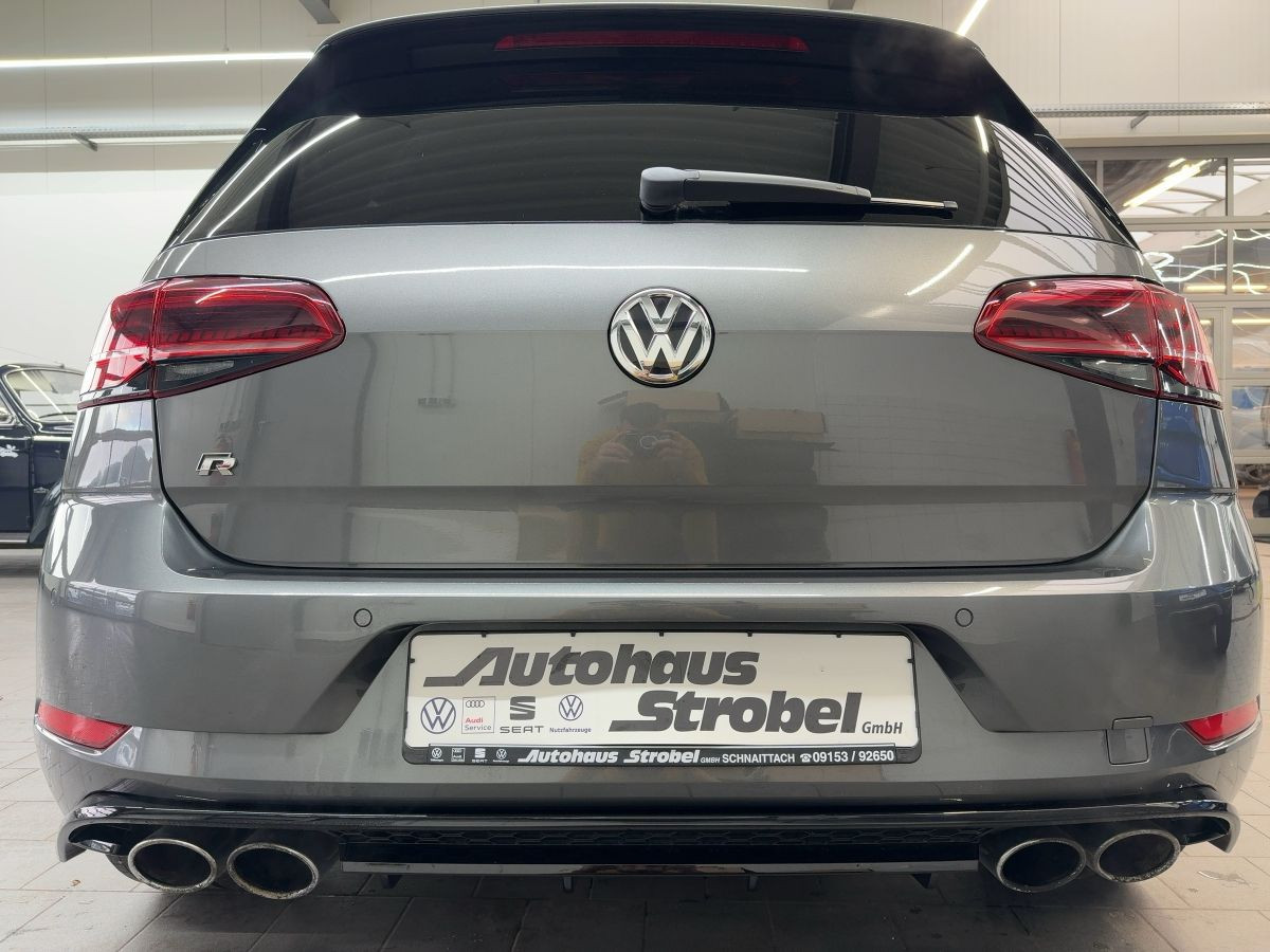 Golf VII R 2.0 TSI DSG 4M LED Leder Sitzhzg Bluet. Parkpilot Start/Stopp Front-Ass