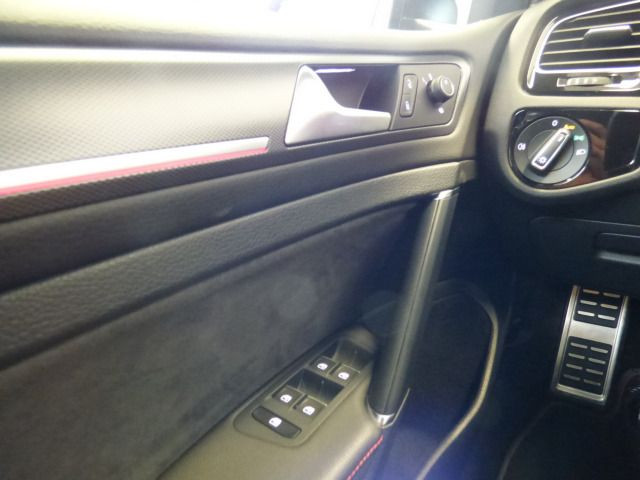 Golf VII GTI TCR 2.0 TSI DSG AKRAPOVIC LED Front-Ass Parkpilot Bluet. Sitzhzg USB