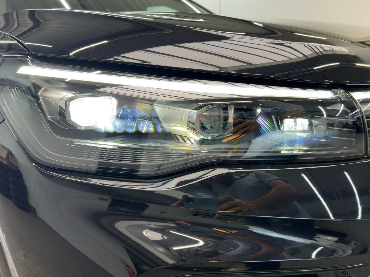 Tiguan R-Line 2.0 TDI 4M DSG ACC*AHK*NAVI*PANO*