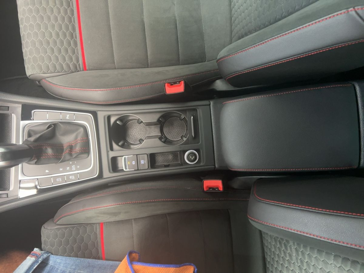 Golf VII GTI 2.0 TSI DSG ACC Navi LED Standh. Kamera 