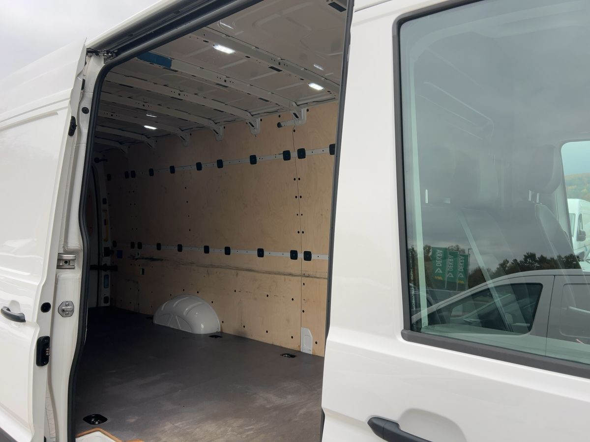 Crafter Kasten 35 2.0 TDI 4M HD LRÜ 3-Sitze Navi Kamera Bluet. Lane-Ass DAB+ Klima