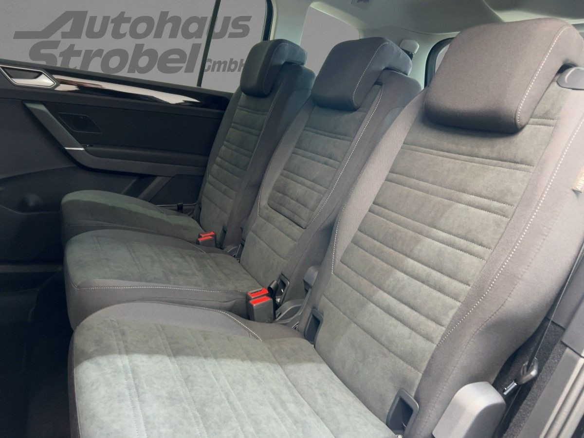 Touran Highline 1,5 l TSI DSG 7-Sitzer-AHK-Navi