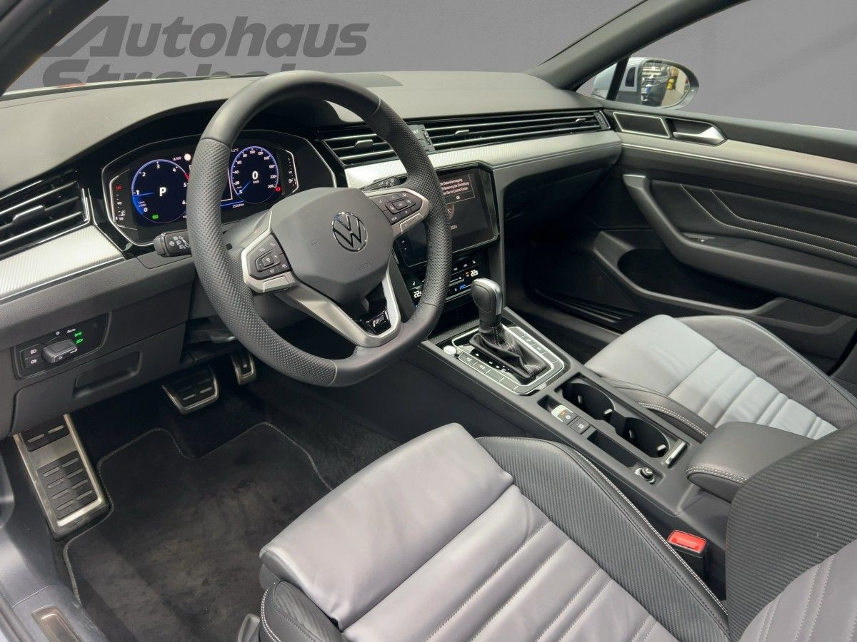 Passat Variant 2.0 TDI DSG Elegance R-Line ACC AHK Leder Navi LED-Matrix Standh.