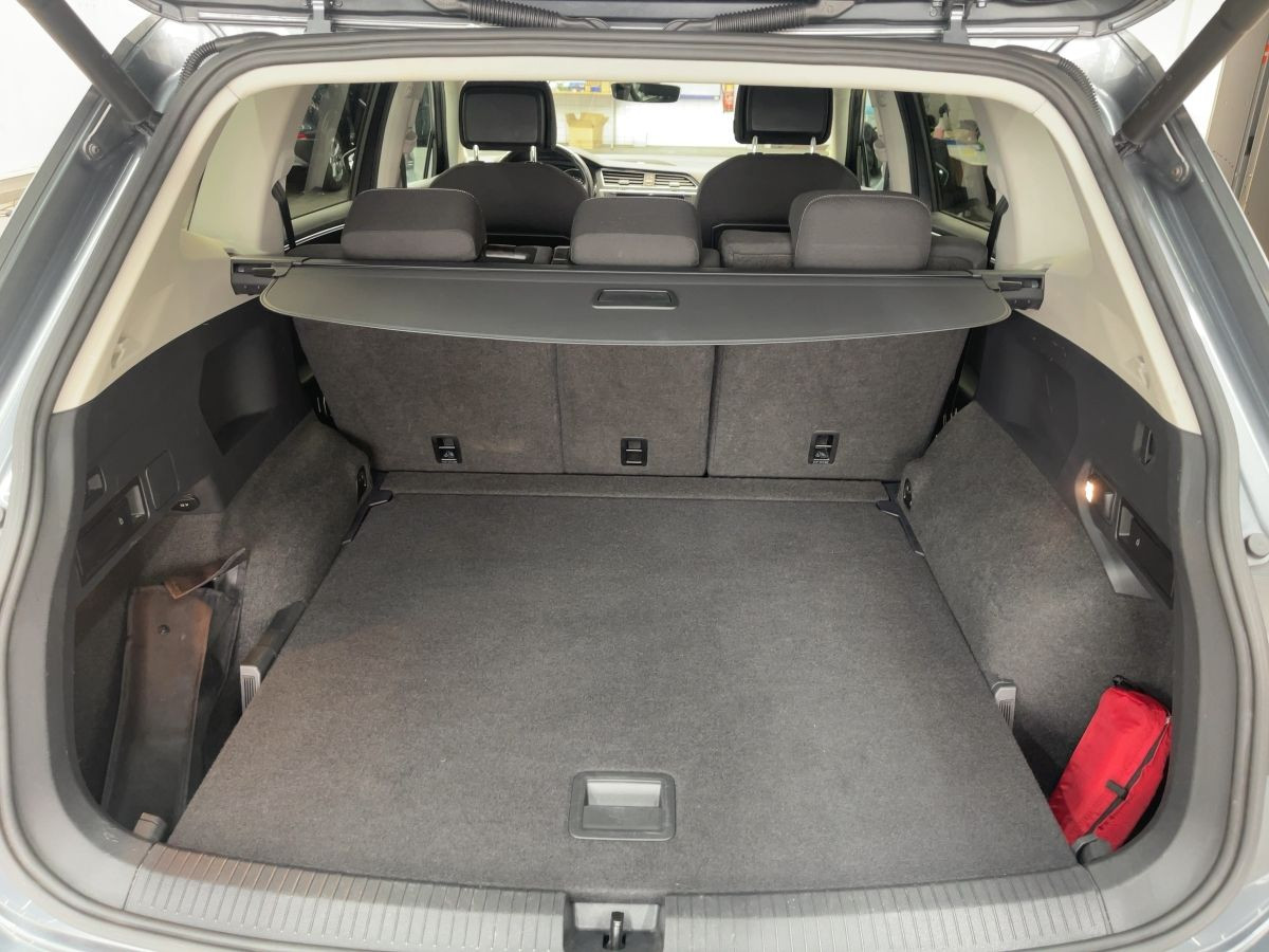 Tiguan Allspace 2.0 TDI DSG 4M Highline ACC DCC AHK Navi LED Area View 